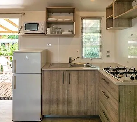 Homair Mobil-homes Les Avignon Parque de Campismo