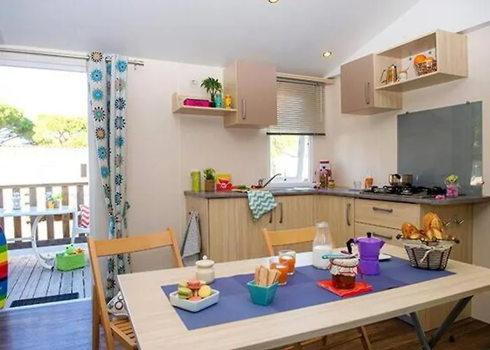 Homair Mobil-homes Les Avignon * Villeneuve-lès-Avignon